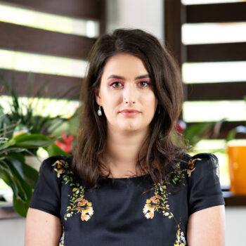 Cristina Bara Sq